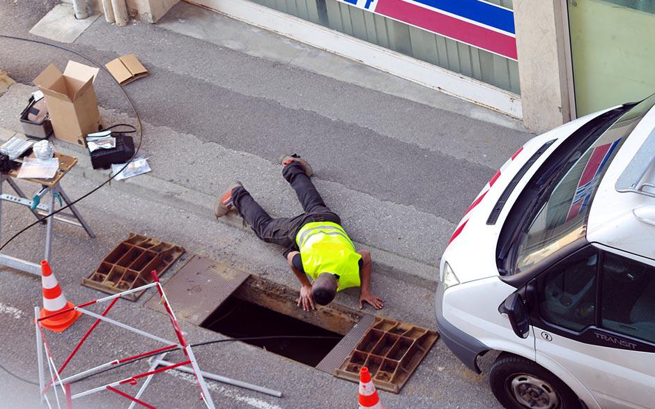 déboucher un toilette La Ville-du-Bois